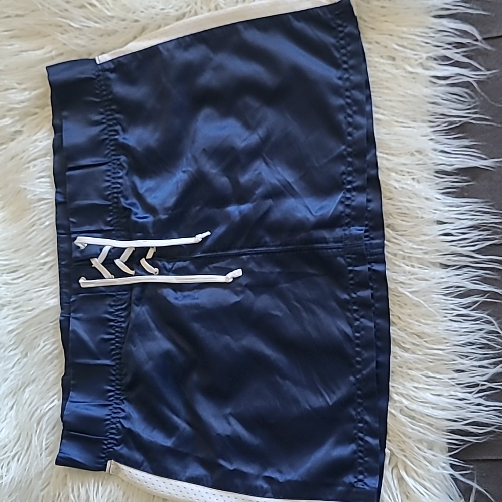 Abercrombie & Fitch skirt♤ size S♤ Navy blue and white